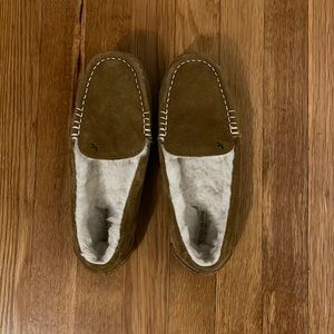 Koolaburra by Ugg slippers